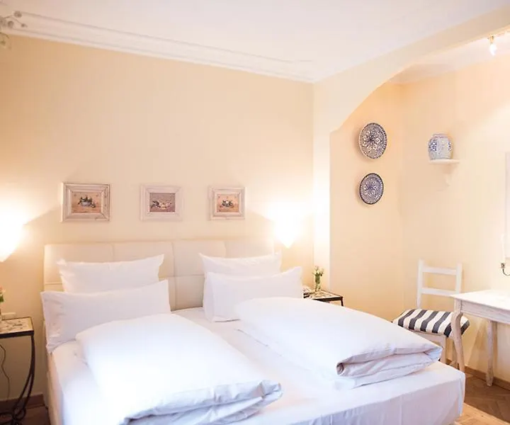 Hotel Ritzi Munich 2*,